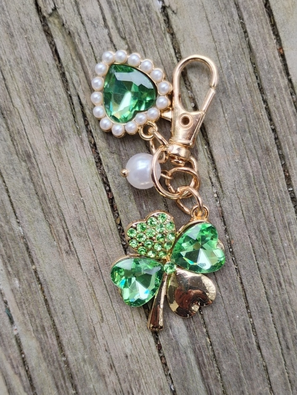 Beautiful Four Leaf Clover Bag Charm Keychain With Small Hook
